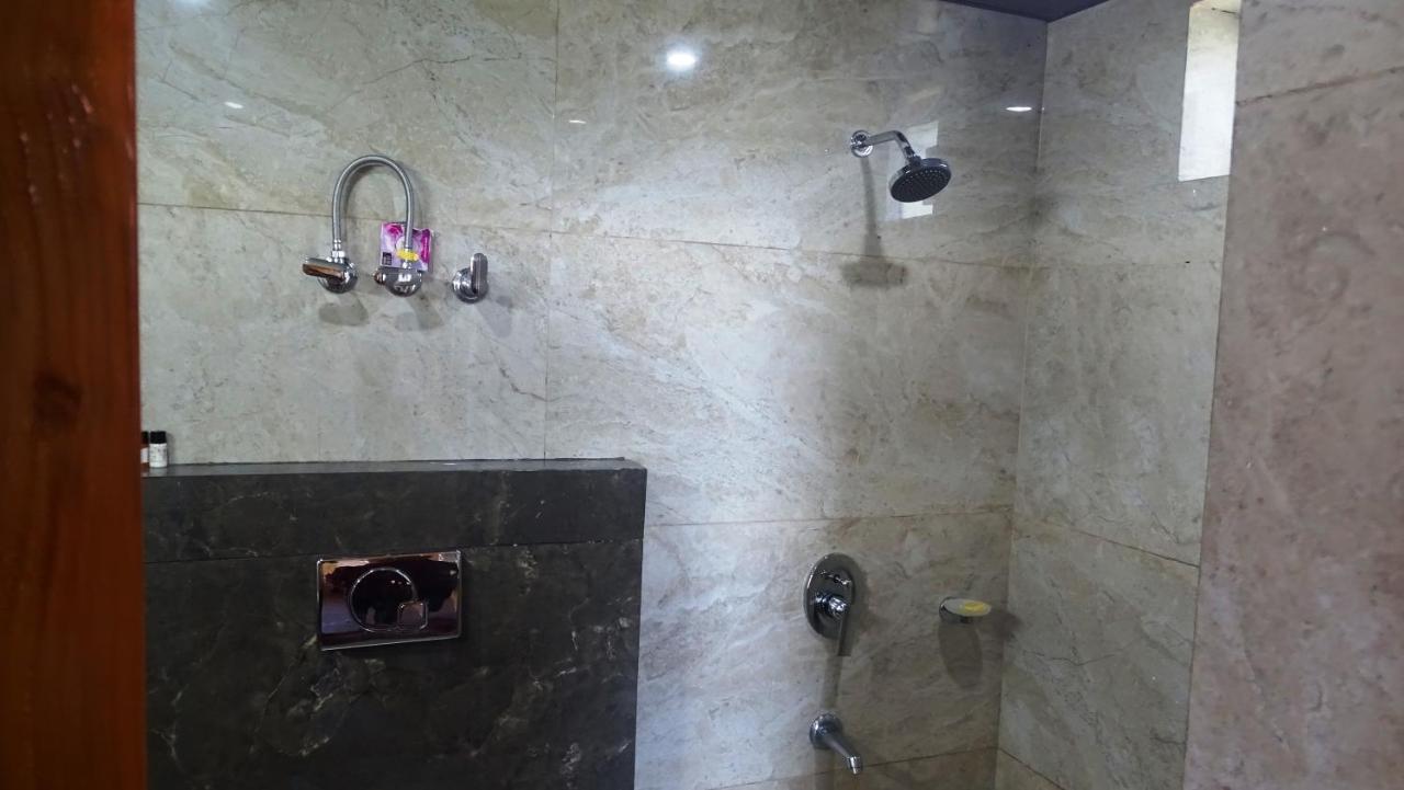 Humble Holiday Inn Kufri Simla 외부 사진