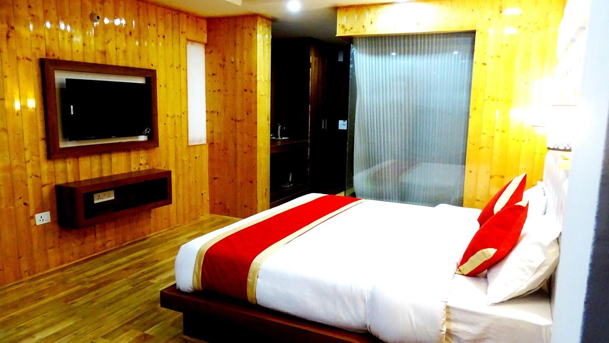 Humble Holiday Inn Kufri Simla 외부 사진